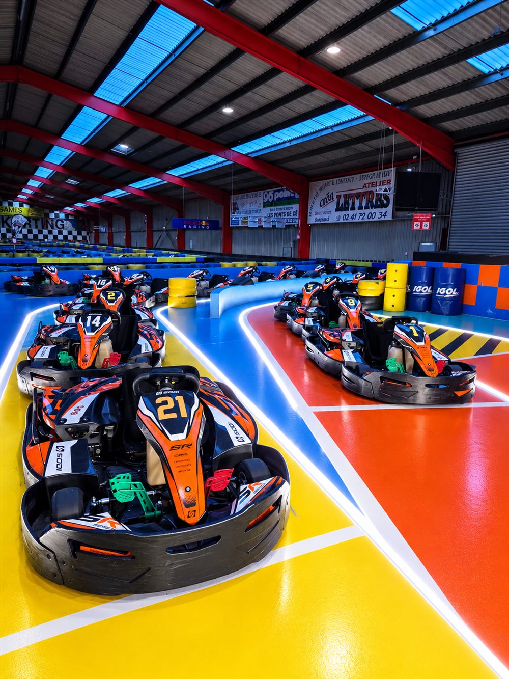 Karts adultes Sodi SR4 dans les stands